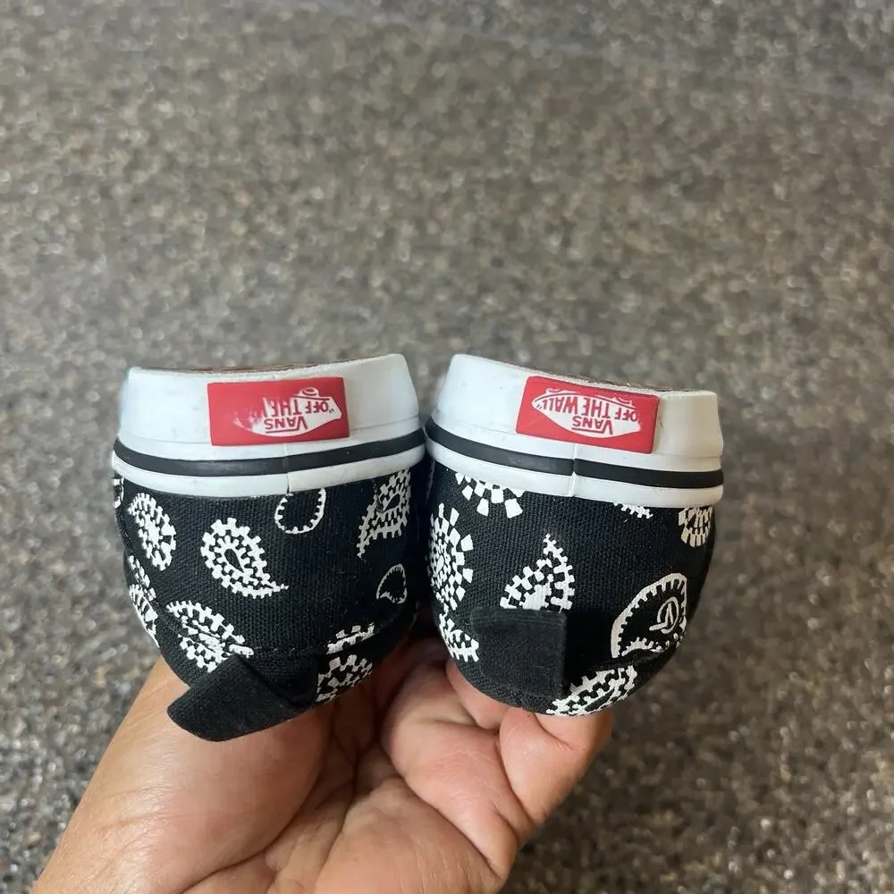 Vans New Era Paisley White/Black Slip On Little Kid Toddler Sz 10 Sneaker Canvas